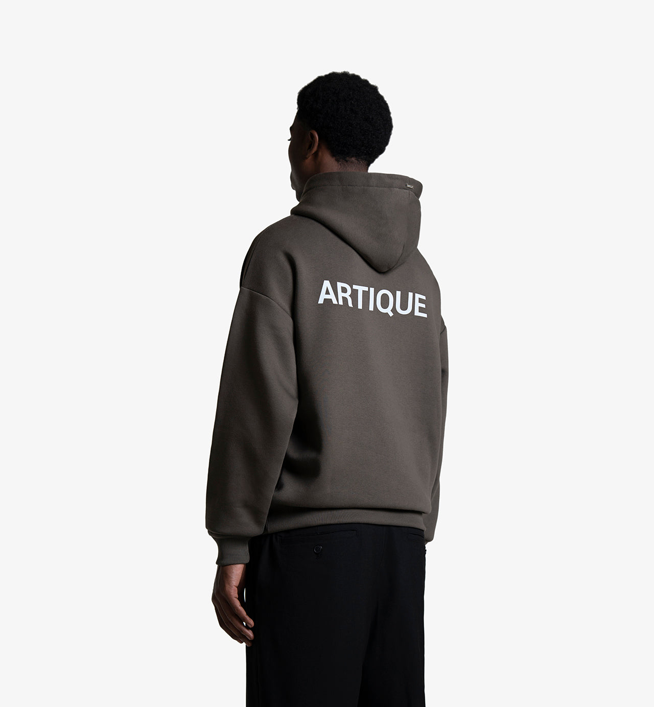 SIGNATURE HOODIE